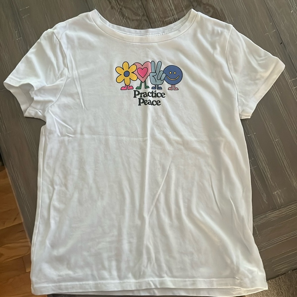 Practice peace t shirt sz 10/12